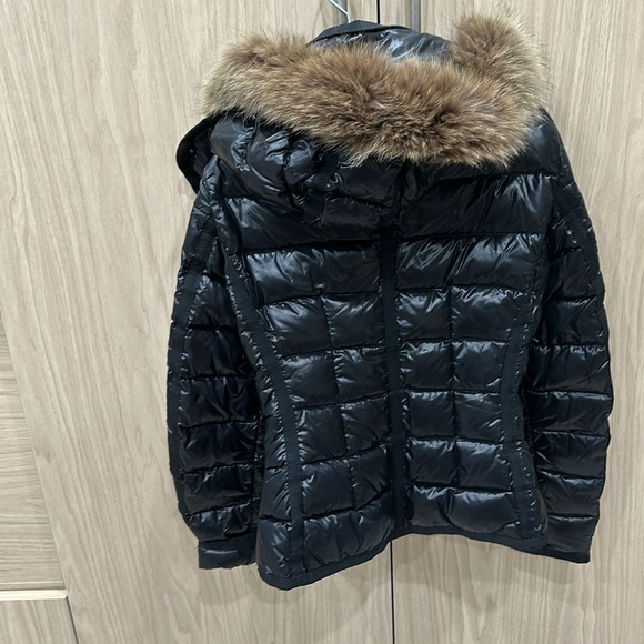 MONCLER. Short Slim fit Woman’s Jacket. Size 1 - Picture 2 of 6